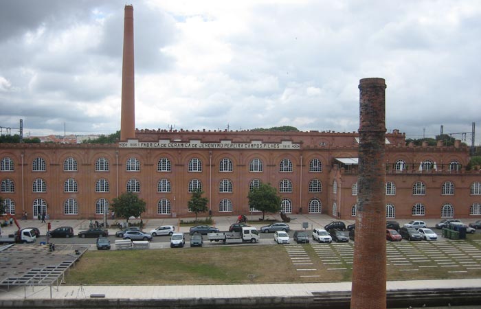 Antigua fábrica de cerámica visitar Aveiro