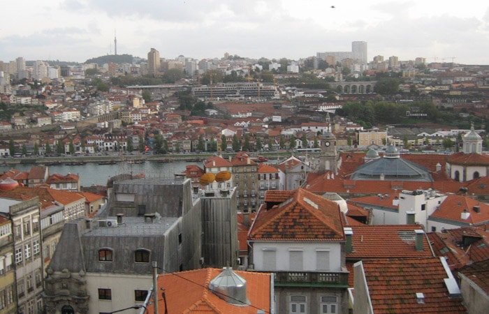 Vista de Vila Nova de Gaia desde el mirador de la rua de Sao Bento de Vitoria que ver en Oporto
