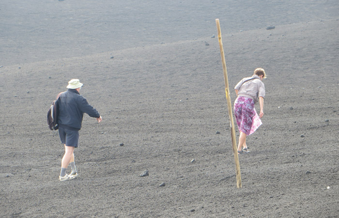 Domingueros subiendo el Etna