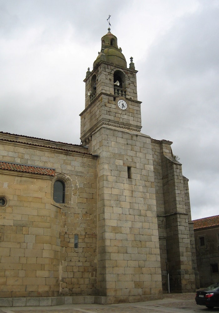 Iglesia de Nuestra Señora entres Dos Álamos de San Felicies de los Gallegos Puente de los Franceses
