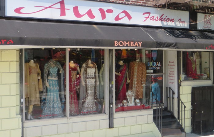 Tienda de ropa india en Queens contrastes de Nueva York