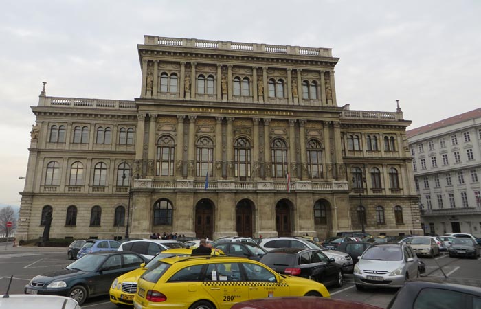 Academia de Ciencias Húngara
