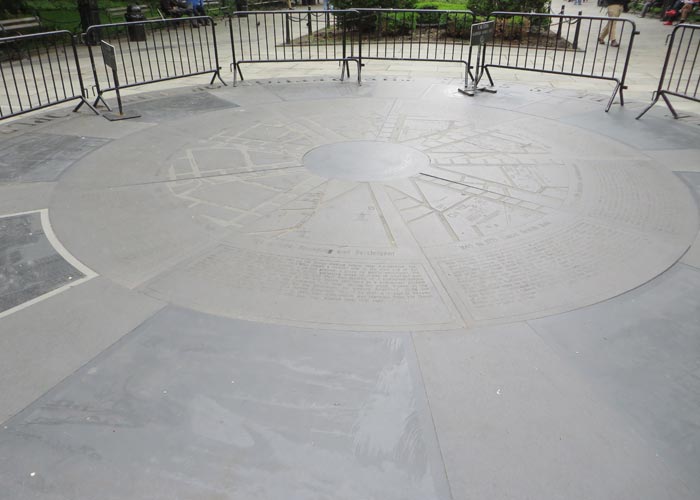 Mosaico en el suelo del City Hall Park