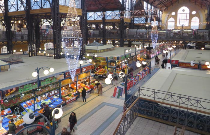 Interior del Mercado Central de Budapest