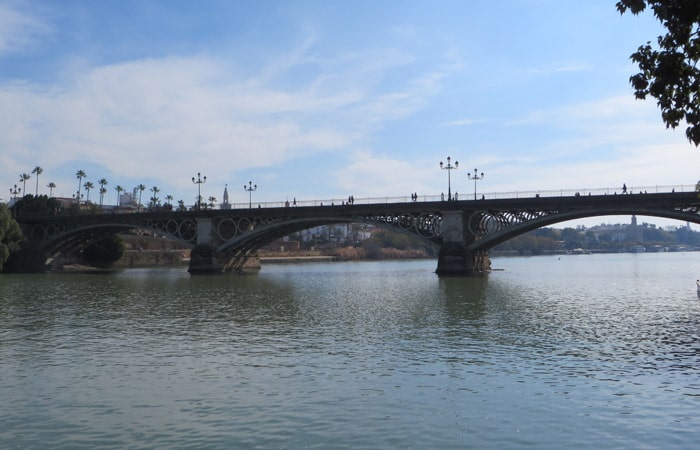 Puente de Triana qué ver en Sevilla en dos días