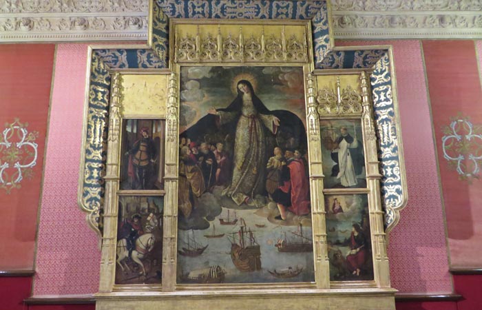 Retablo de la Virgen de los Mareantes en los Reales Alcázares monumentos de Sevilla
