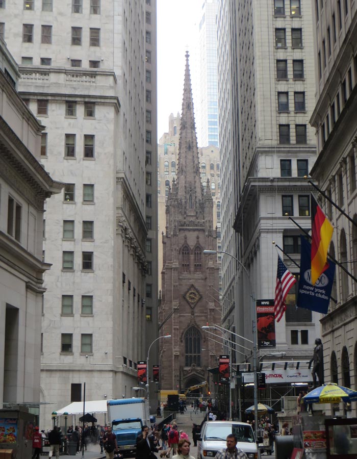 Trinity Church desde Wall Street