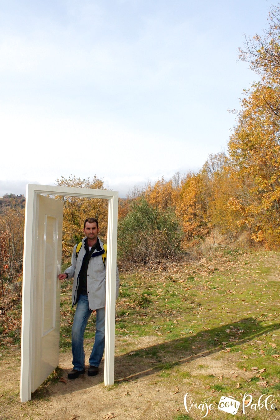"Al otro lado" de Manuel Pérez de Arrilucea bosque de los espejos