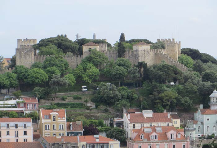 Castillo de San Jorge desde el Mirador da Senhora do Monte miradores de Lisboa