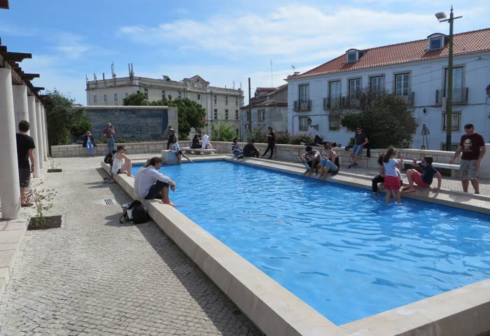 Estanque del Mirador de Santa Luzia miradores de Lisboa