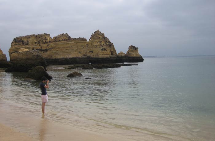 Las tranquilas aguas de la playa de Dona Ana mejores playas del Algarve