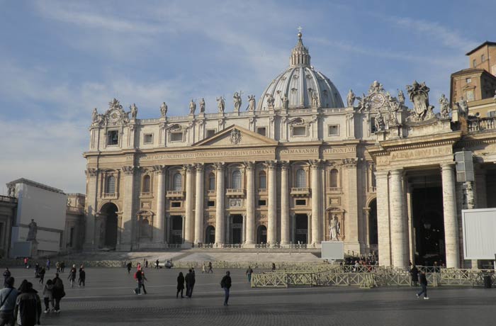 Plaza de San Pedro del Vaticano plazas más bonitas de Europa