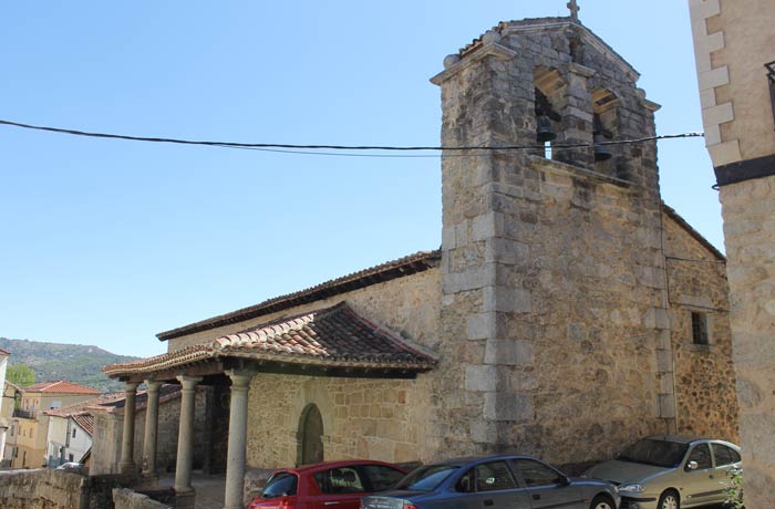 Iglesia de Santibáñez de la Sierra senderismo en Salamanca Miradores de las Sierras