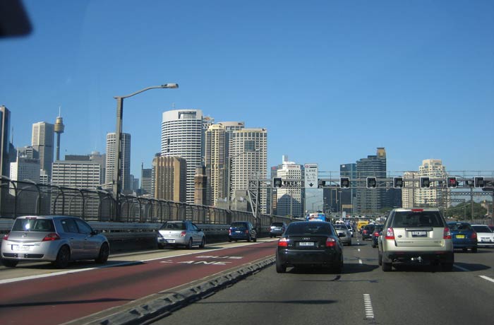 Cruzando en coche el Sydney Harbour Bridge