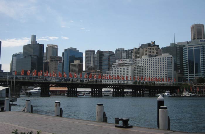 Vista del puente Pyrmont en Darling Harbour qué ver en Sídney
