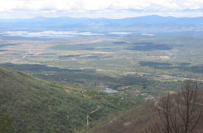 Vista del Valle del Ambroz desde el puerto de Honduras