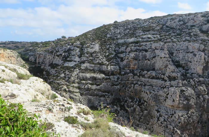 Uno de los acantilados que se pueden ver junto a la Gruta Azul Malta