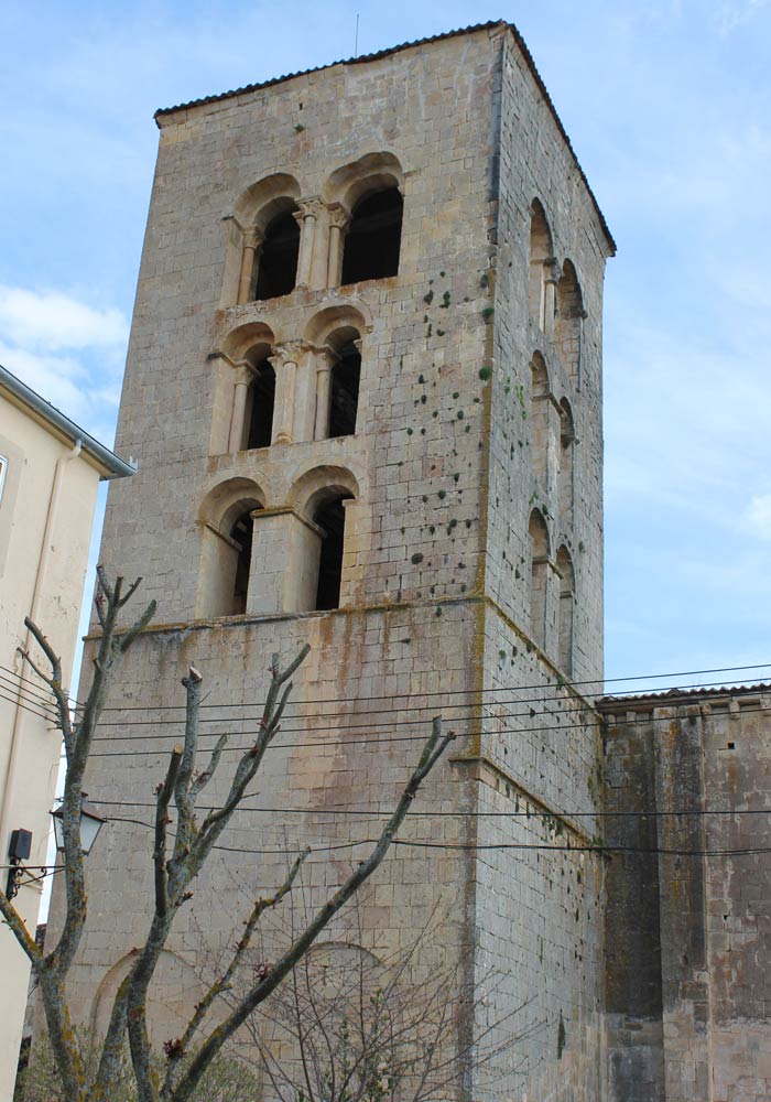 Torre románica del Santuario de Nuestra Señora de la Peña Senda de los dos Ríos