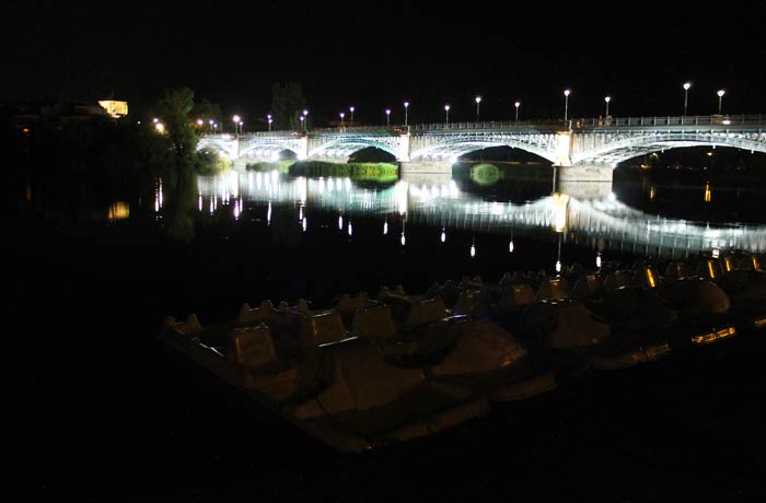 Embarcadero del Tormes y puente Enrique Estevan vistas de Salamanca