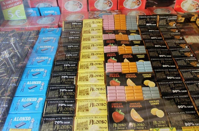 Chocolates en una tienda de la ciudad qué ver en Astorga