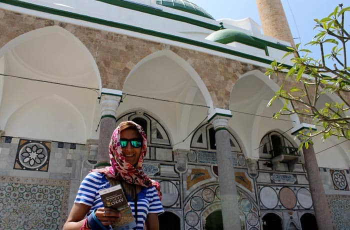 En la Mezquita del Bosque de Acre las mujeres deben cubrirse la cabeza y las piernas Israel por libre