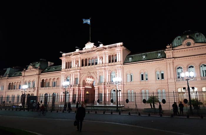 La Casa Rosada de Buenos Aires, de noche Argentina por libre