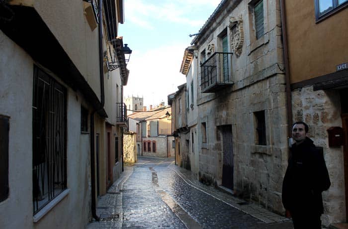 Una de las calles típicas de Gumiel de Izán Ribera del Duero Burgalesa
