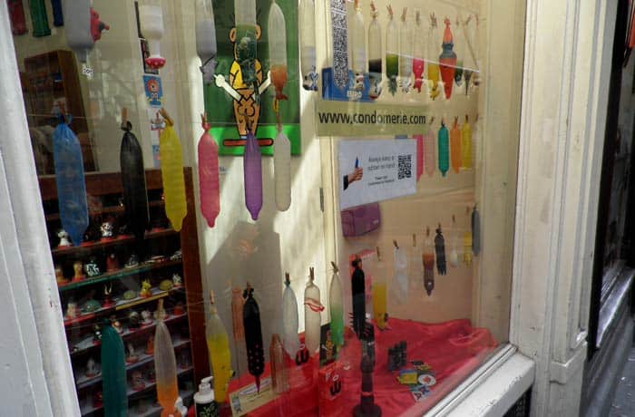 Tienda de preservativos en el Barrio Rojo Ámsterdam en tres días