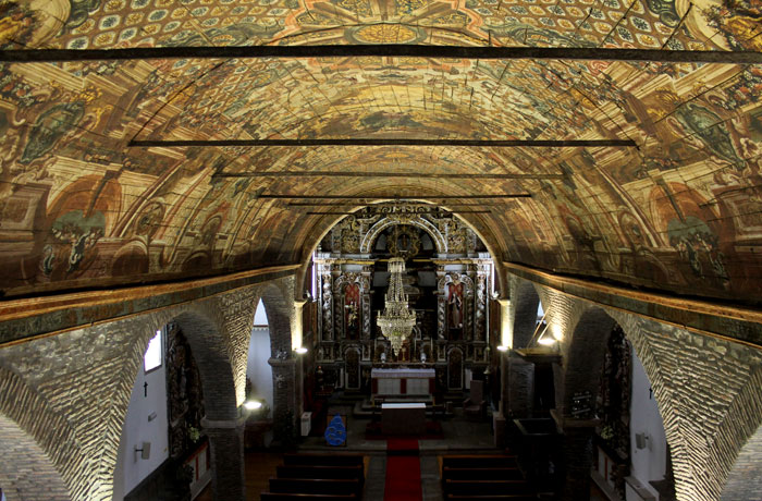 Interior de la iglesia de Santa María qué ver en Braganza