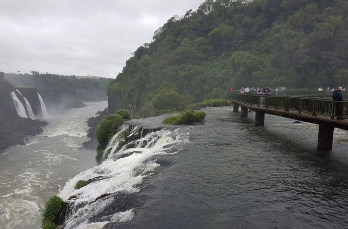 Pasarela del lado brasileño Cataratas del Iguazú