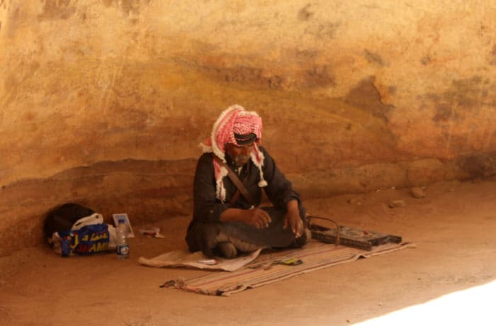 Un beduino en el Siq que ver en Petra