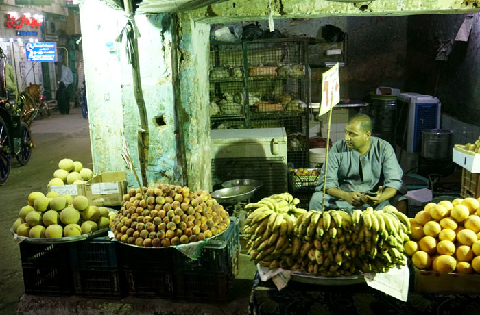 Puesto de fruta en Luxor