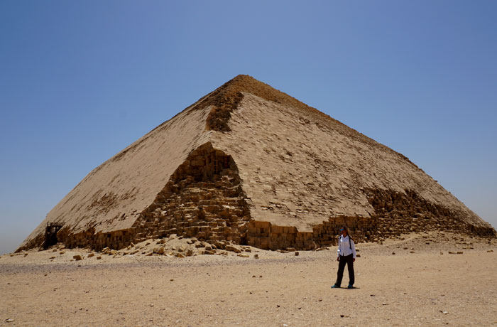 Pirámide acodada de Dahshur Egipto en una semana