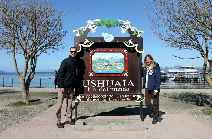 Cartel del fin del mundo en el puerto de Ushuaia