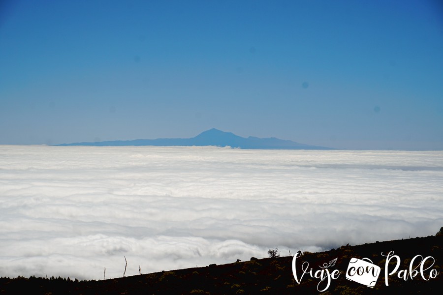 El Teide, sobresaliendo entre el mar de nubes