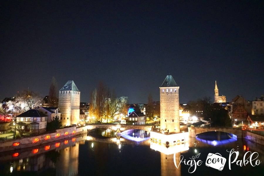 Estrasburgo de noche desde la presa Vauban
