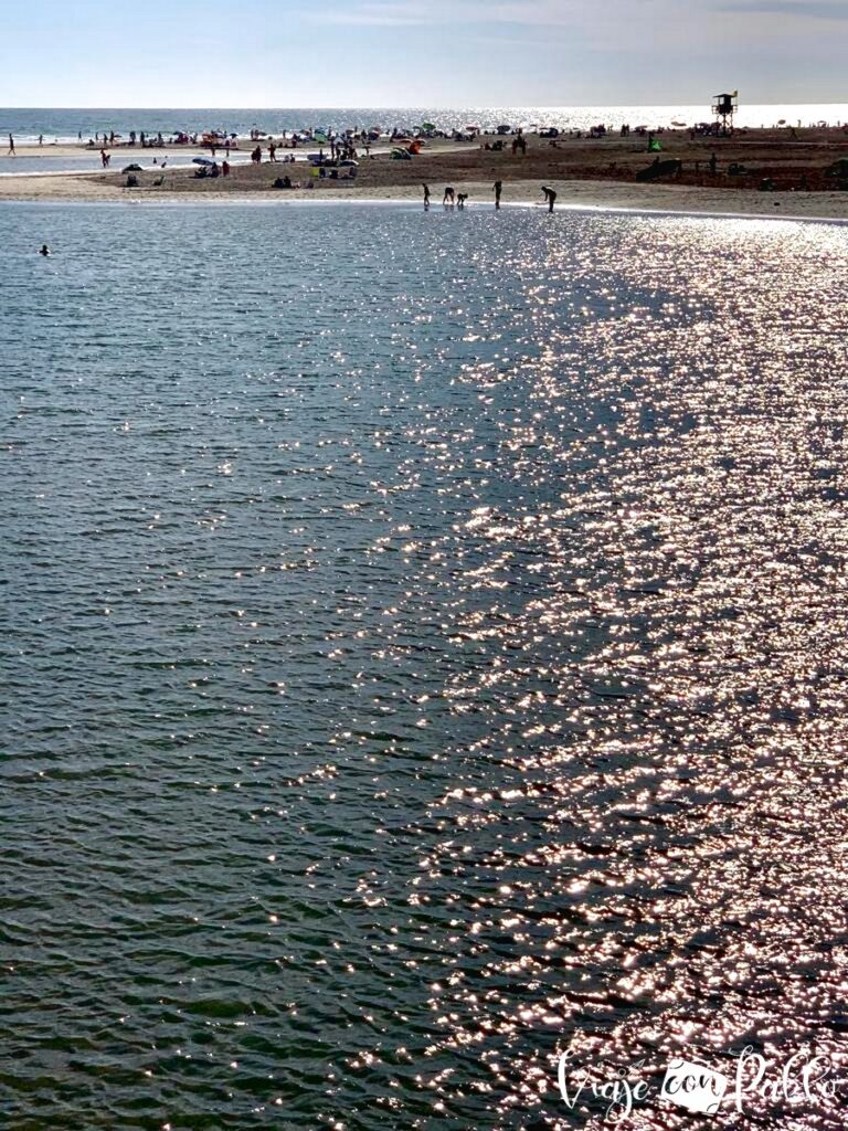 Espectacular imagen del Río Salado, con marea alta, que nace y muere en el mar